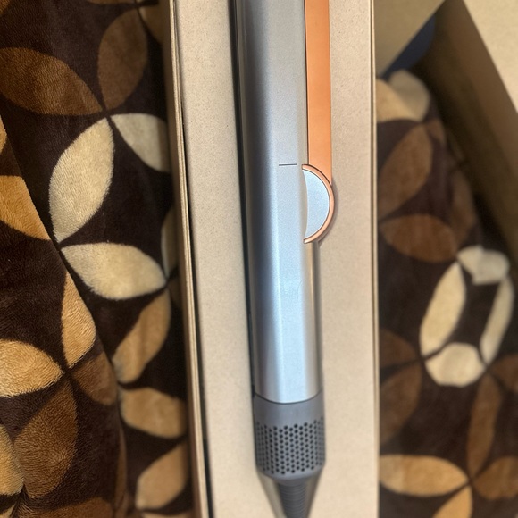 Dyson Airstrait - Picture 7 of 9